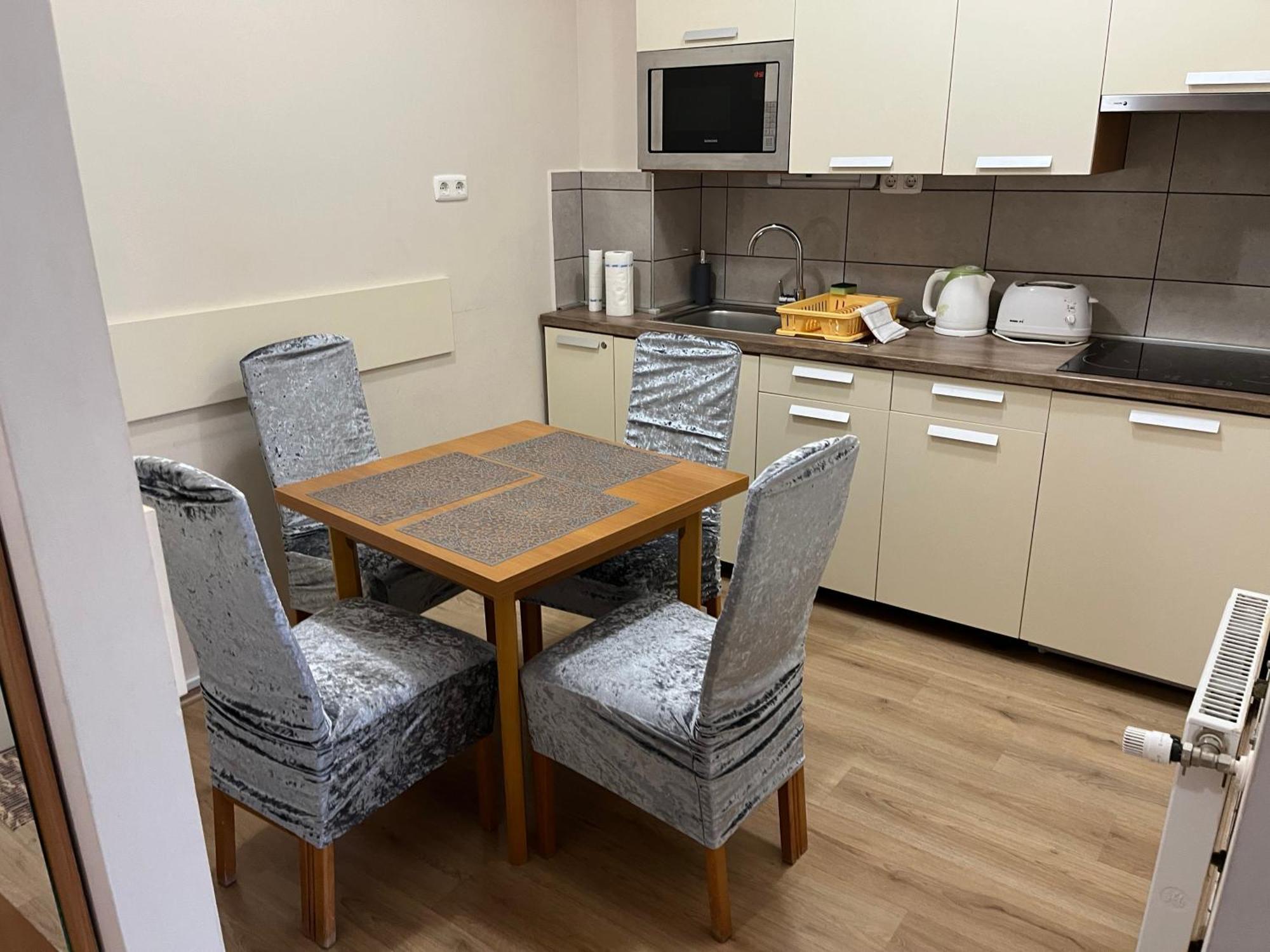 Brookforest Apartman Hajdúszoboszló Dış mekan fotoğraf